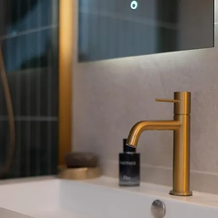 Ecrin Design Et Vegetal Centre Apartman